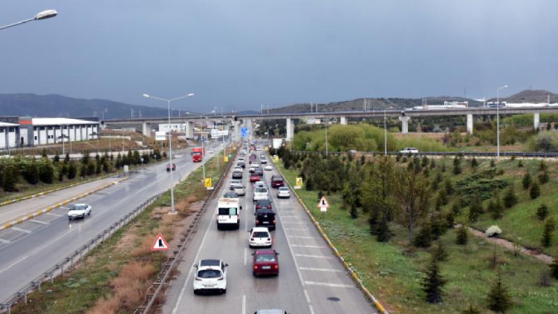 Türkiye'de kilit noktadan bayramda 627 bin araç geçti