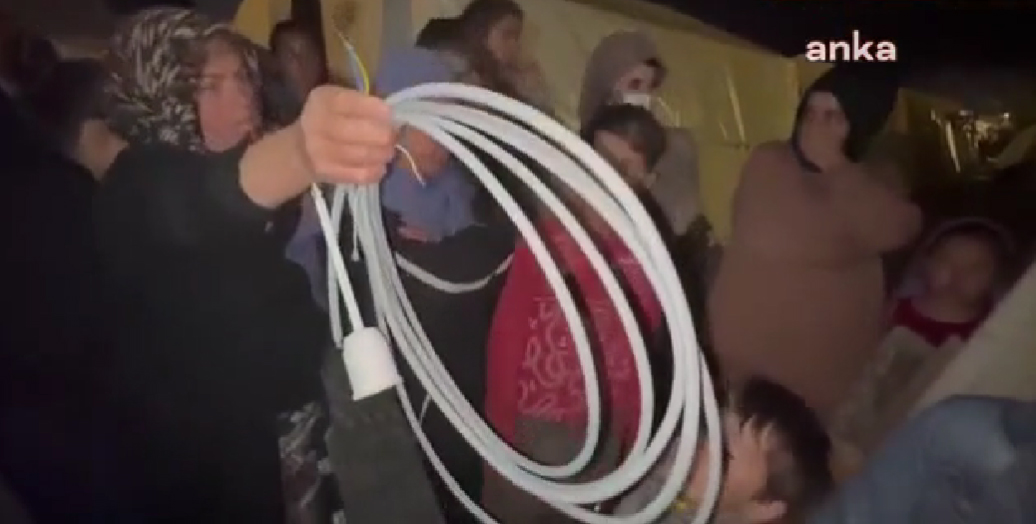Elektriği olmayan çadırlara priz dağıtıldı iddiası