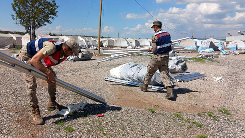 Diyarbakır'da 942 çadır, AFAD'ın deposuna kaldırıldı