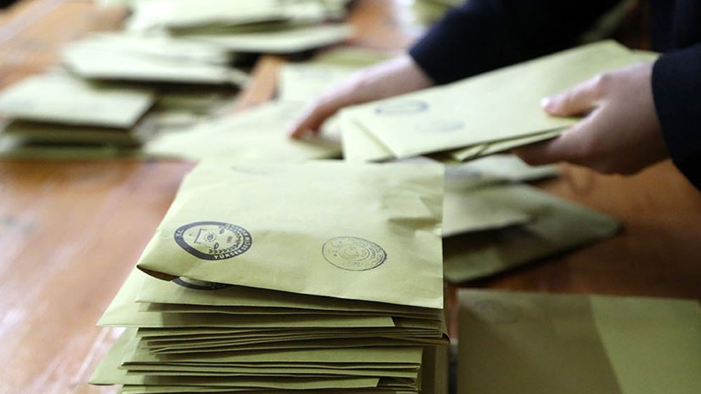 Avusturya'daki vatandaşlar sandık başında: Oy verme işlemleri başladı