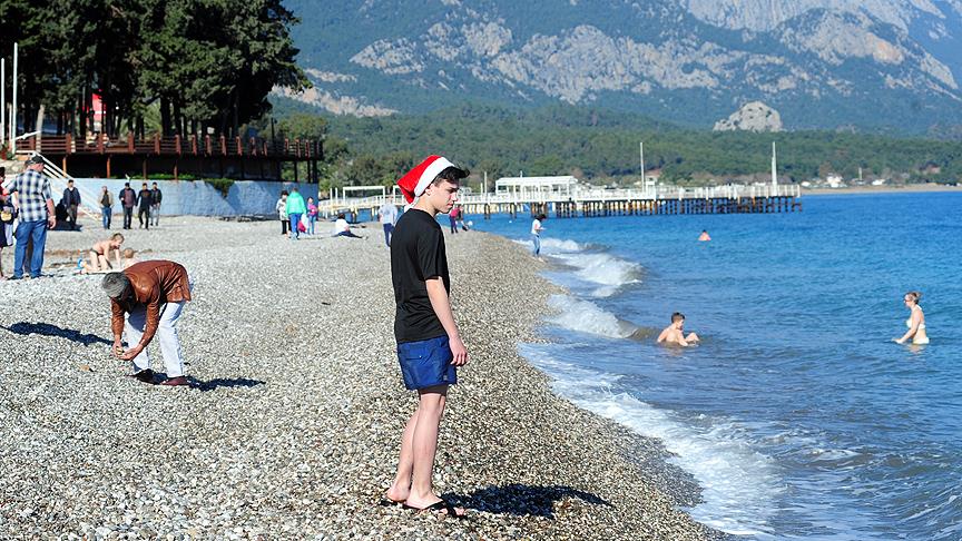 Antalya'da denize girdiler