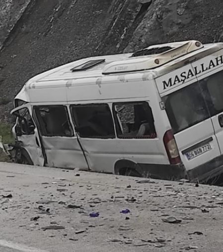 İşçi servisi kaza yaptı 2 ölü 17 yaralı