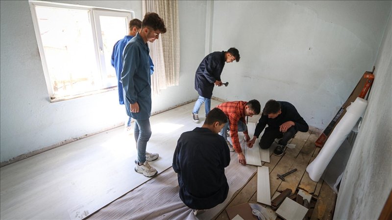 Meslek liseli öğrencilerden ihtiyaç sahiplerine destek