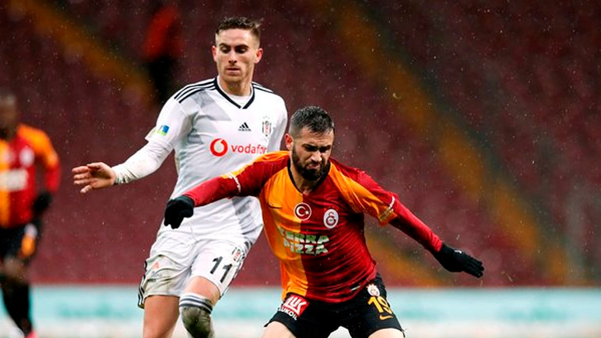 Heyecanla beklenen derbi başlıyor: Beşiktaş Galatasaray'ı ağırlayacak