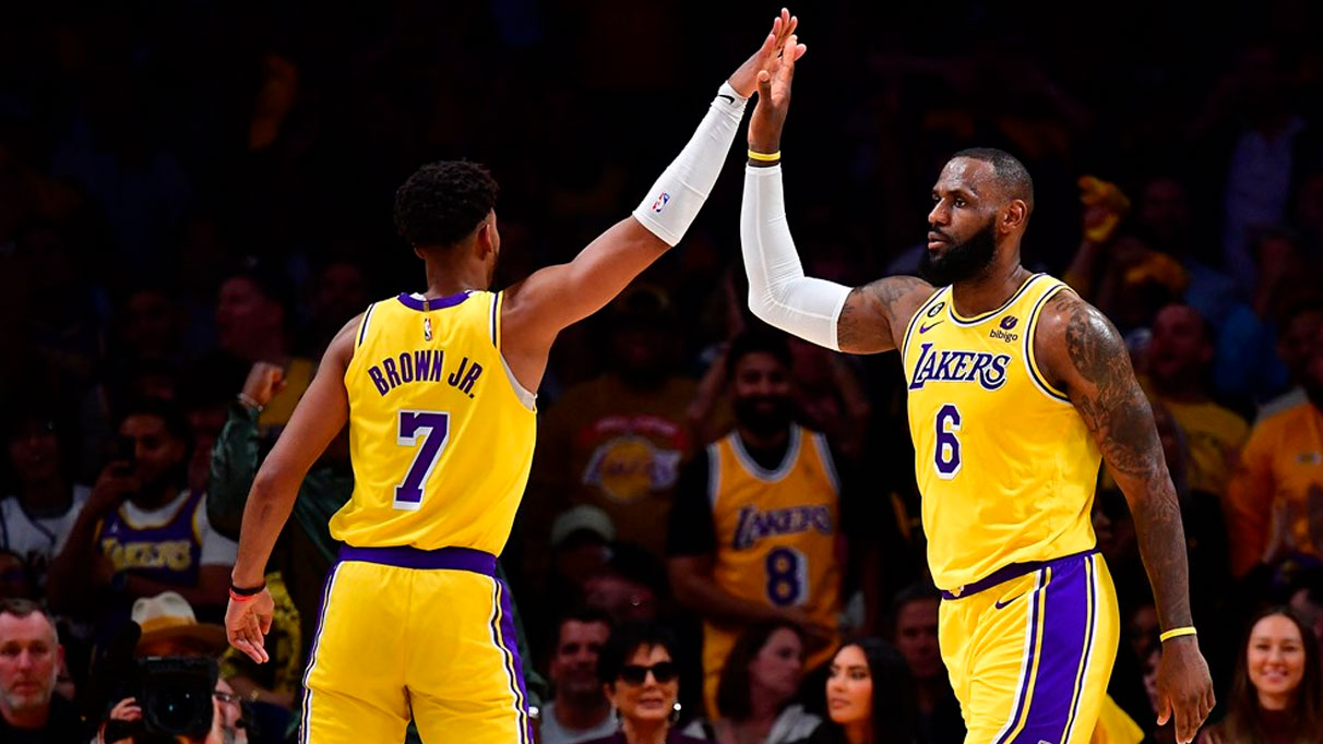 NBA'de Lakers rüzgarı: Başarı finale taşıdı