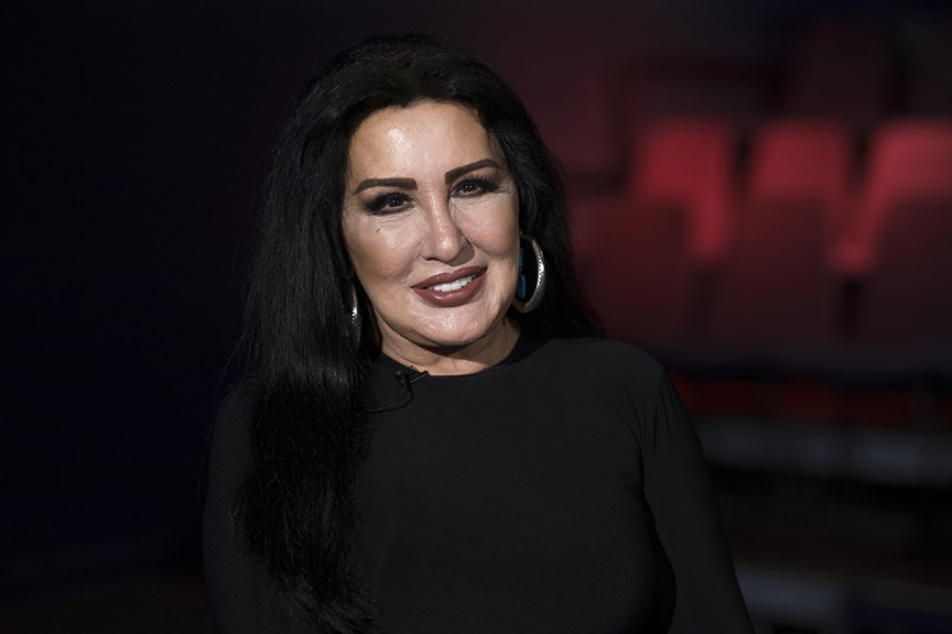 Nükhet Duru'dan 11 şarkılık dava