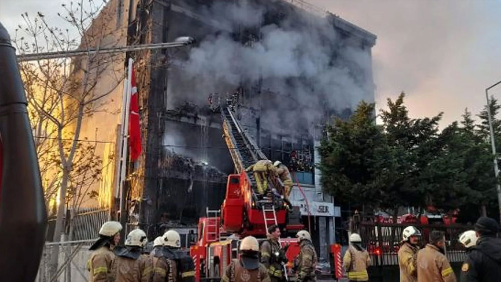 Halkalı'da çıkan yangın, 46 saat sonra kontrol altına alındı