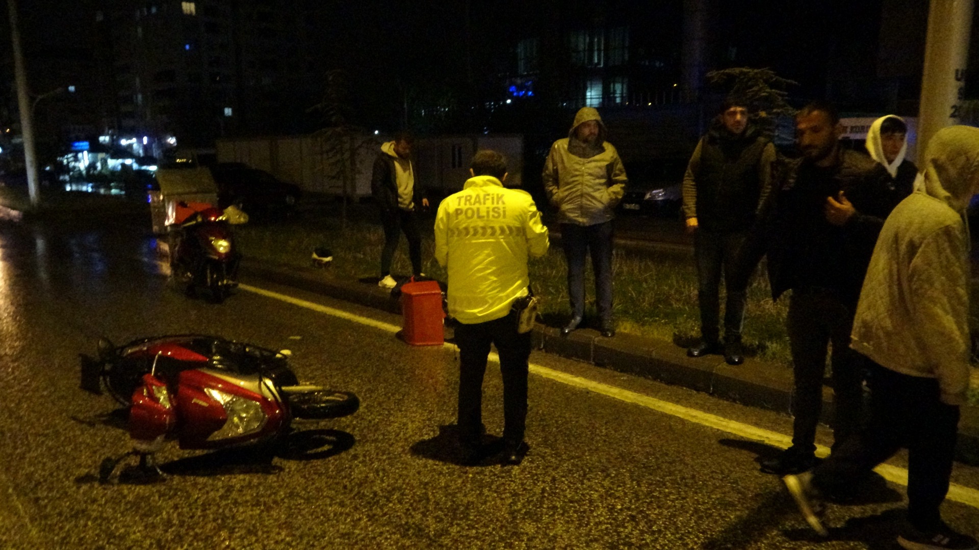 Malatya'da bir araç motokuryeye çarpıp kaçtı