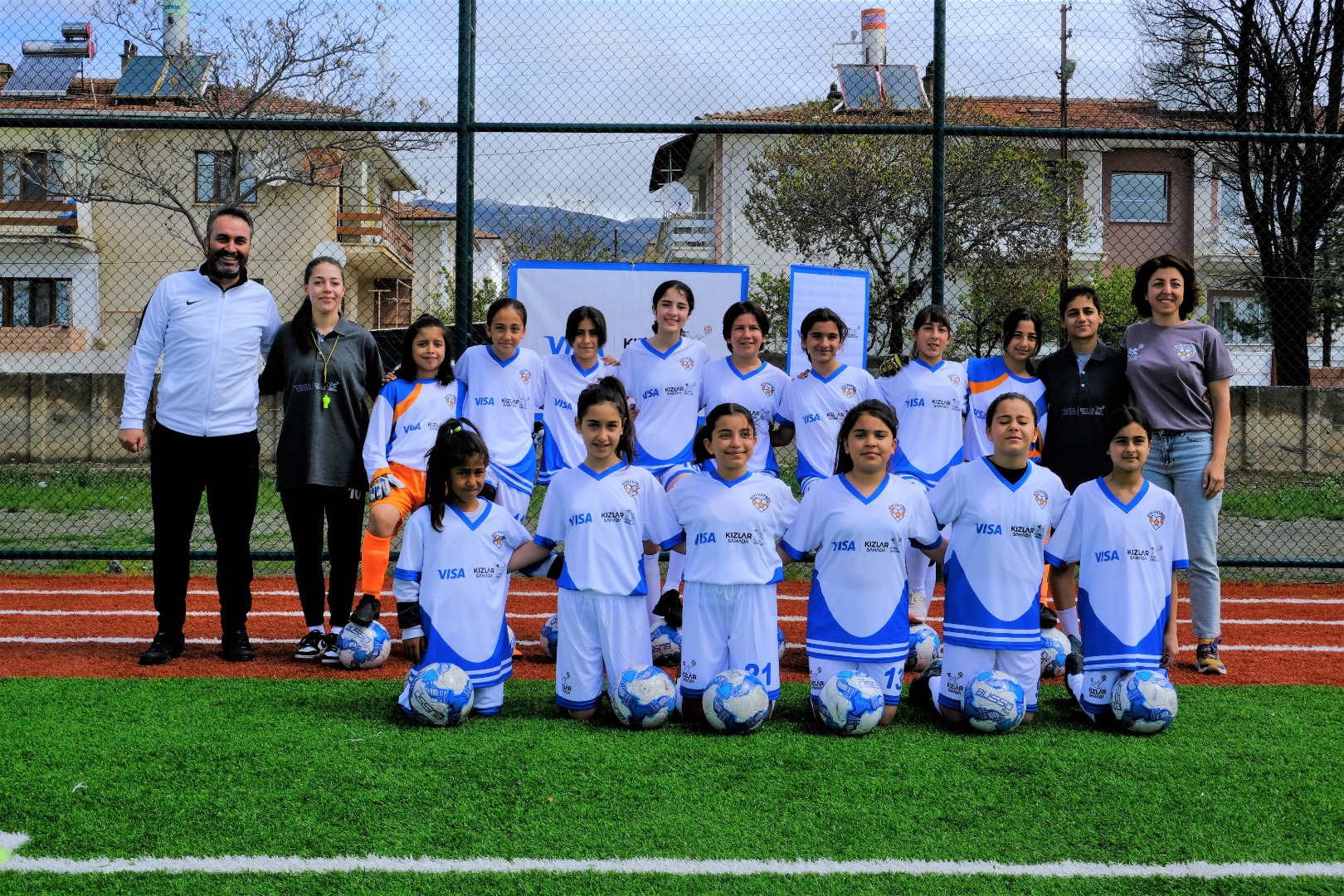 Erzincanlı kızların futbol aşkı artıyor