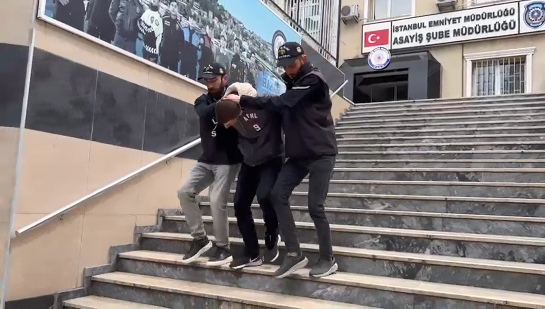 Kağıthane'de iki kişiyi öldüren şüpheli tutuklandı