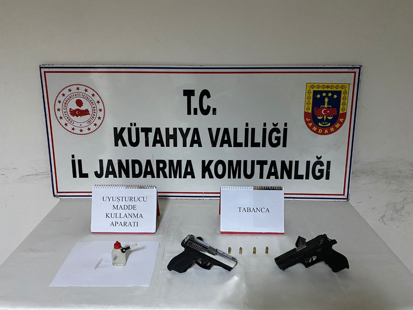 Kütahya'da Jandarma'dan uyuşturucu operasyonu