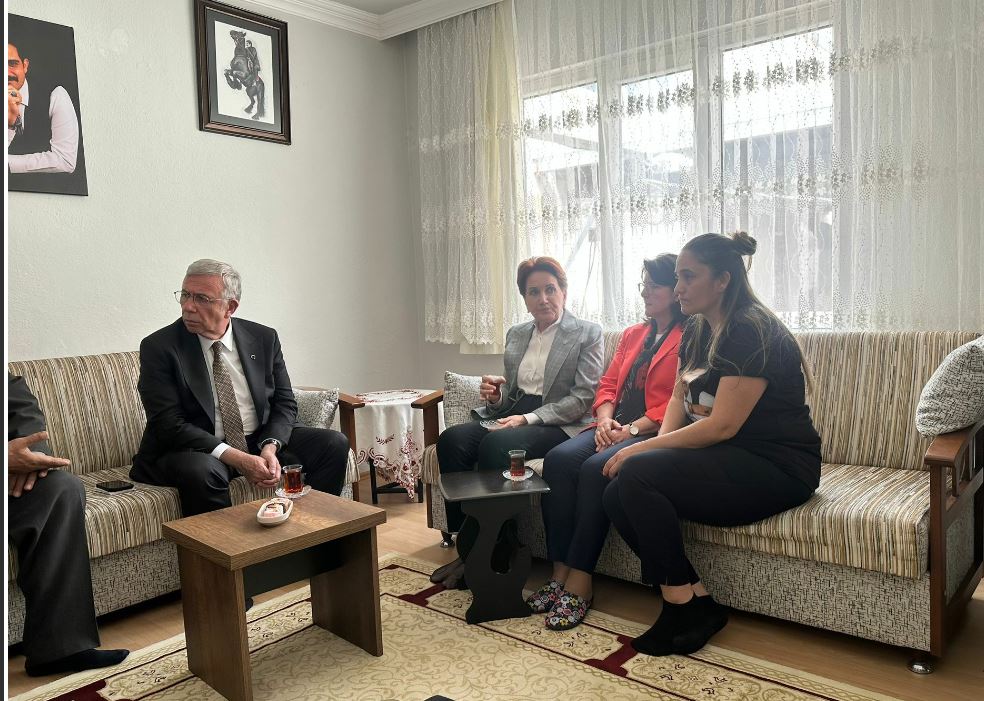 Akşener ve Yavaş'tan Sinan Ateşin ailesine ziyaret