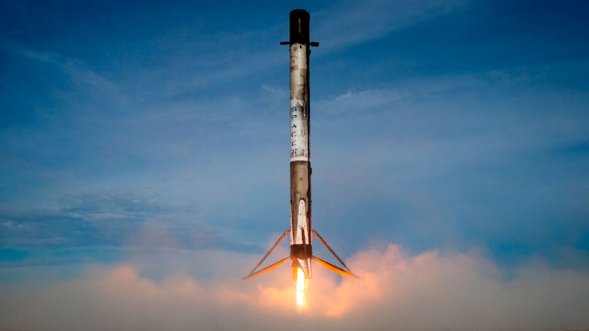 SpaceX'ten bir hamle daha: O da yörüngeye fırlatıldı
