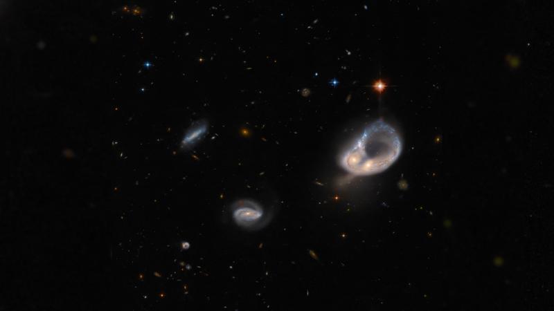 Olağanüstü galaksiler görüntülendi: NASA açıkladı
