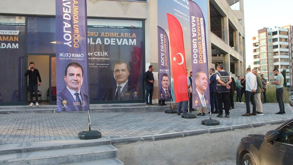AKP'li Çelik'in seçim bürosuna bıçaklı saldırı