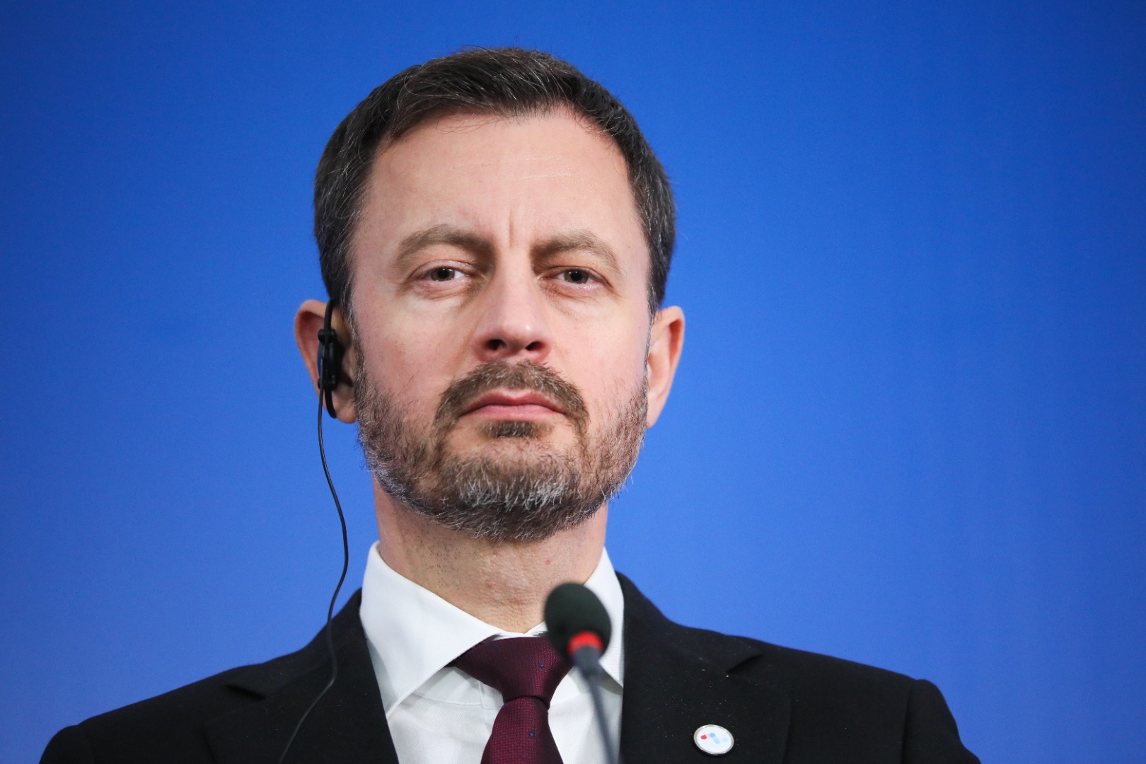 Slovakya Başbakanı genel seçimler öncesi istifa etti