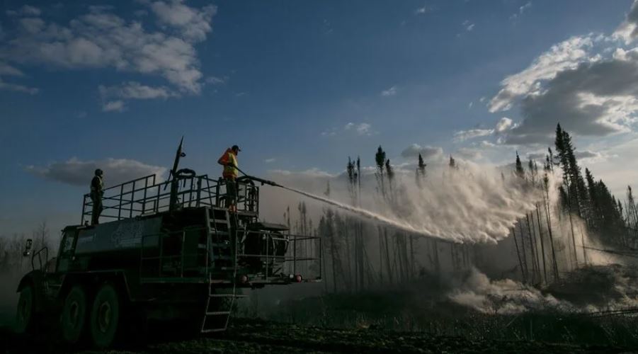 Kanada'da 29 bin kişiye yangın tahliyesi