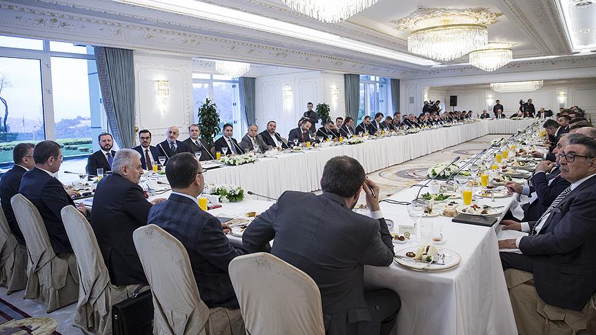 Başbakan Yıldırım medya temsilcileriyle bir araya geldi