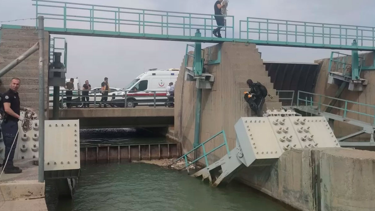 Sulama kanalına düşen otomobildeki 6'ncı kişinin cesedi bulundu