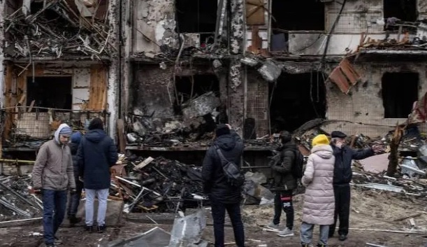 Rusya'dan Kiev'e yoğun hava saldırısı