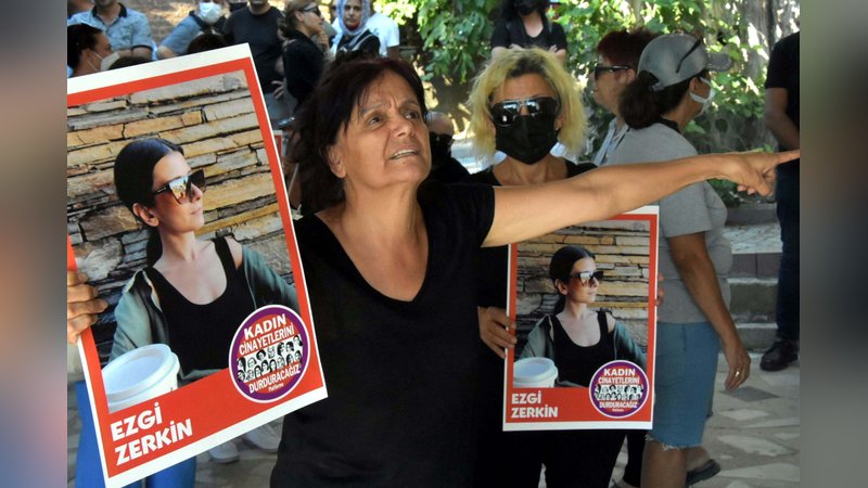 Acılı anne isyan etti: Kızımın katili yakalanamadı