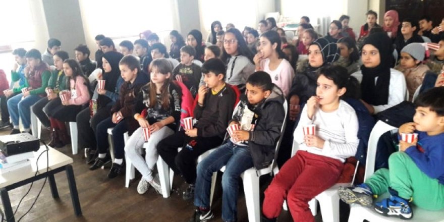 Sinema günleri öğrencileri mutlu etti