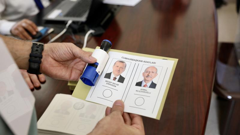 Yurtdışında seçime yoğun ilgi: YSK oy kullananların sayısını açıkladı