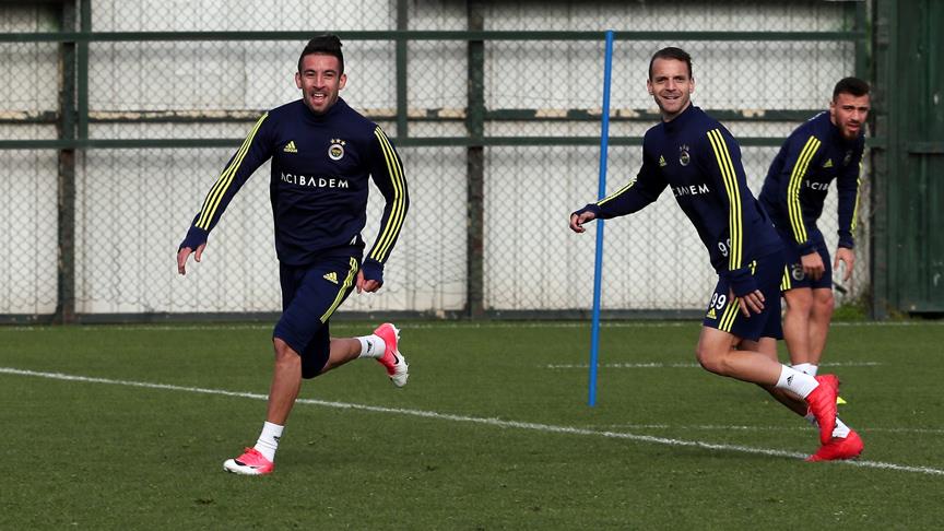 Fenerbahçe, lidere konuk oluyor