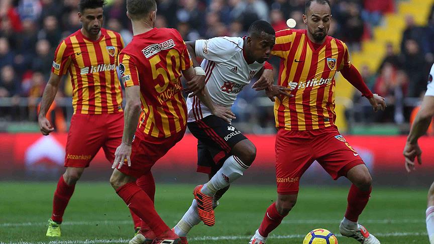 1 puanı Robinho getirdi