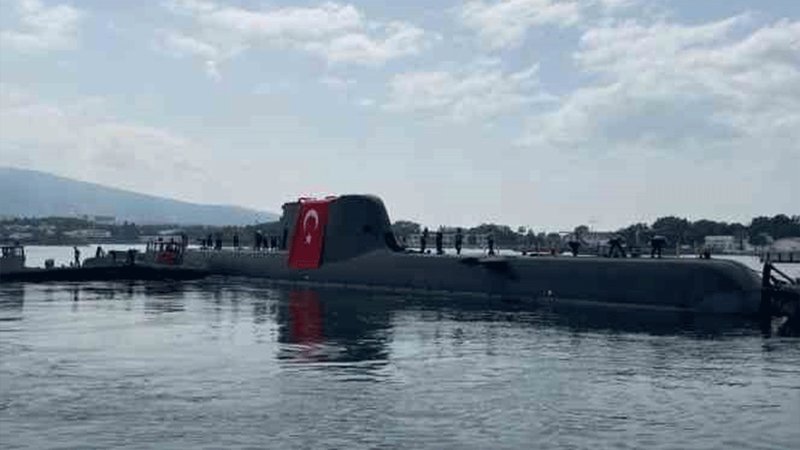 ‘Hızırreis’ Denizaltısı suya indirildi