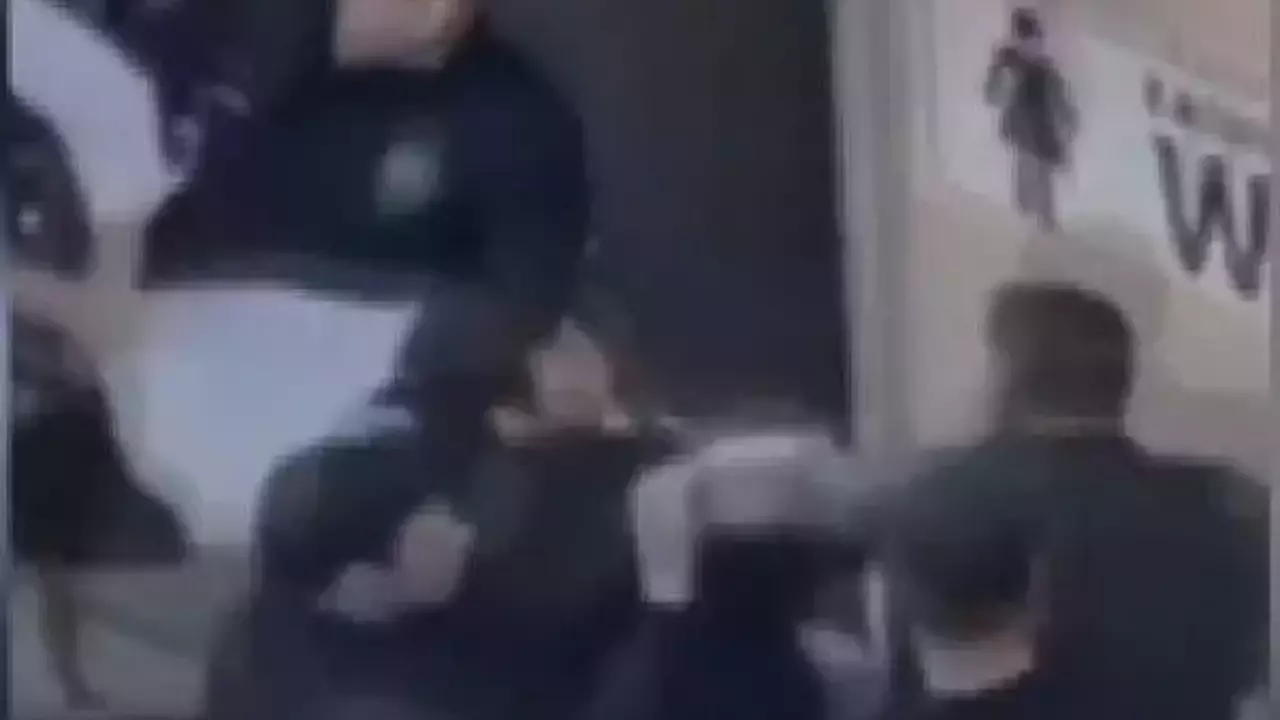 Kadınlar tuvaletinde yakalandı