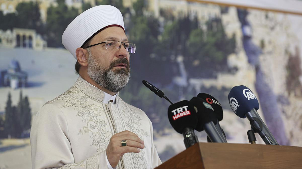 Diyanet İşleri Bakanı Ali Erbaş: Her kampüste cami olmalı
