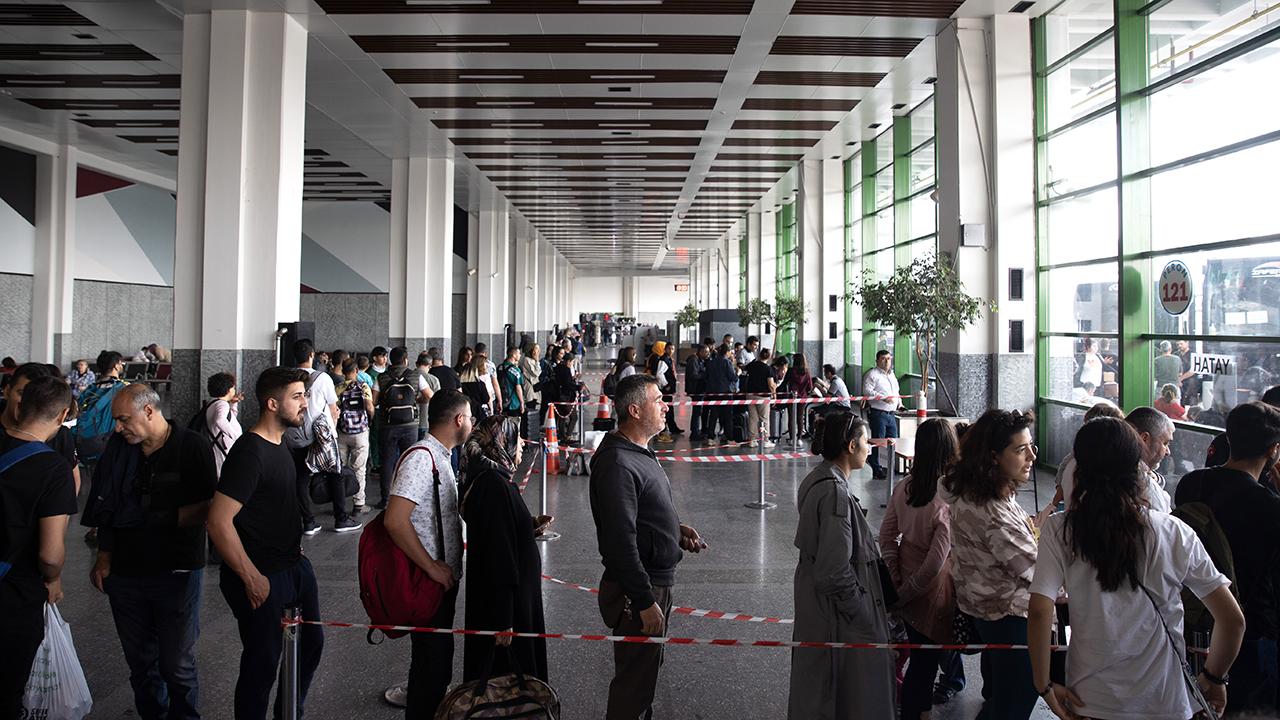 AŞTİ'de seçim yoğunluğu