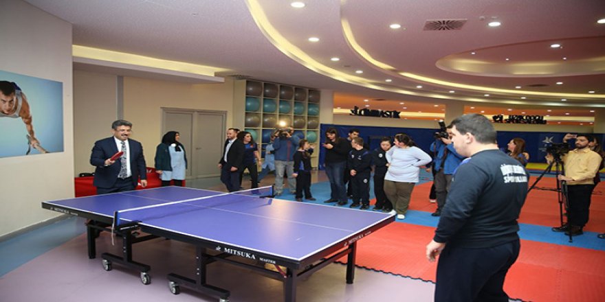 Özel çocuklara ÖZEL EĞİTİM