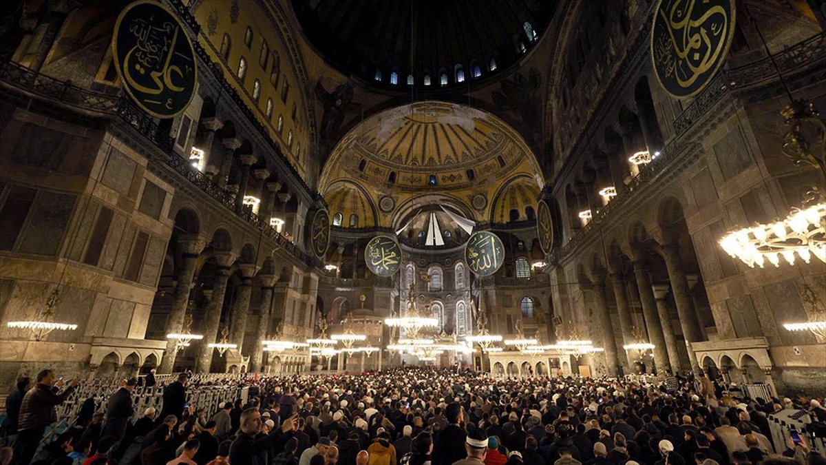 Ayasofya'da kutlama