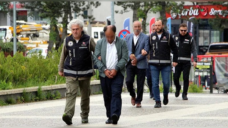 Yolcu otobüsünde 18 ruhsatsız tabanca ele geçirildi