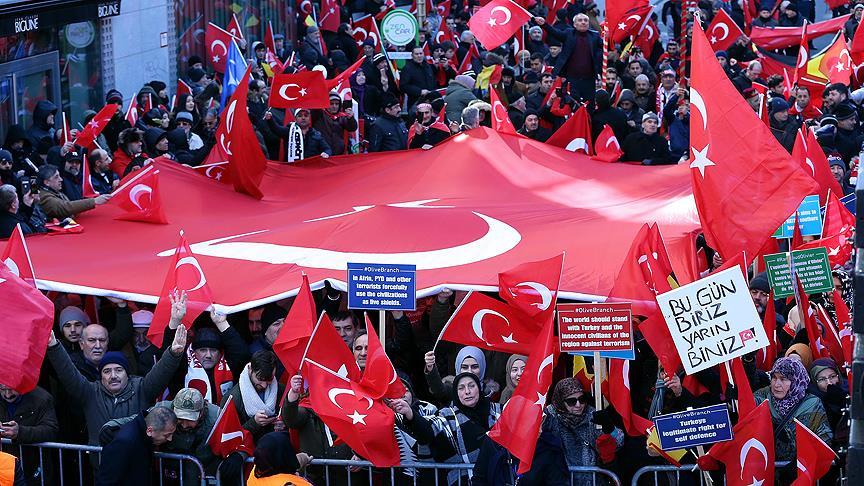 Brüksel'den Mehmetçik'e Afrin desteği