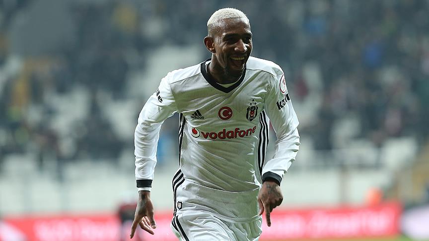 Talisca ikinci kez baba oldu