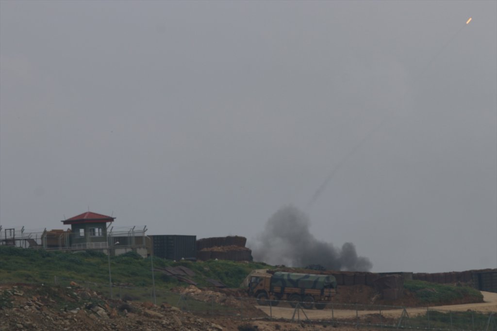 Terör mevzileri topçu ateşiyle vuruluyor