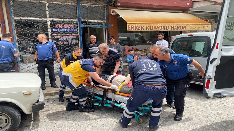 Yere düşerken başını masaya çarpan işçi öldü