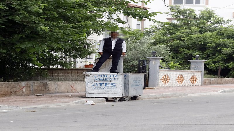 Ağabeyine kızdı, bıçaklı eyleminden arkadaşı vazgeçirdi