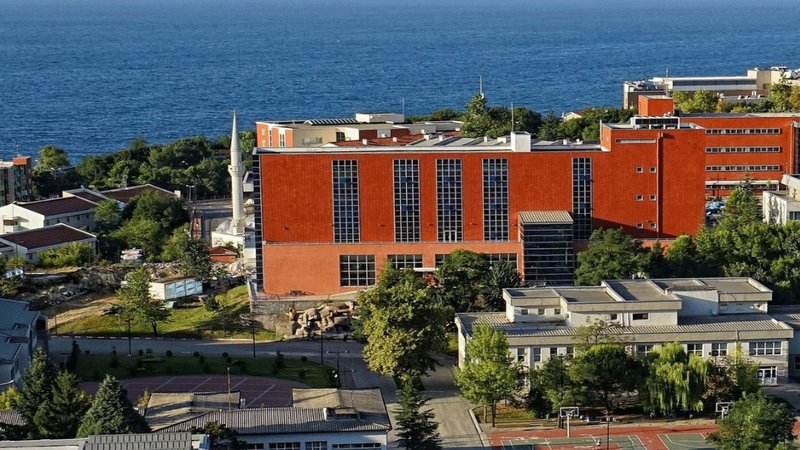 Bülent Ecevit Üniversitesi’nde 3 bölüm akredite edildi