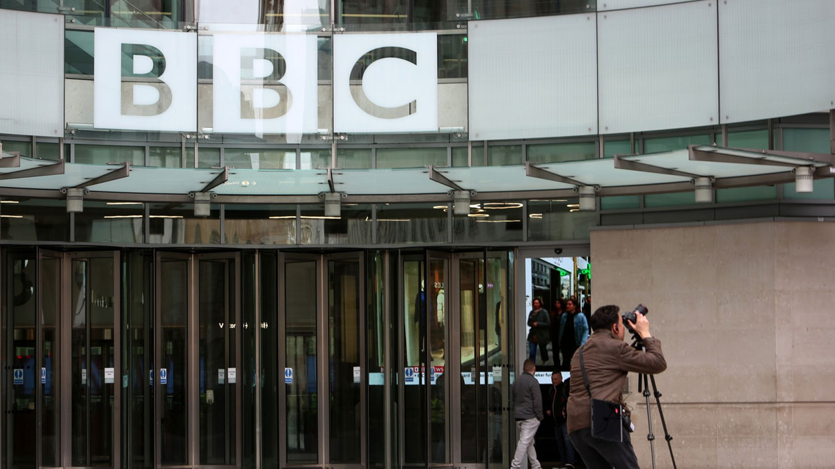 BBC çalışanları iki günlük greve gitti