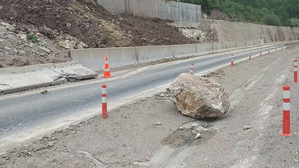 Bolu’daki heyelan nedeniyle Ankara gidiş yolu kapatıldı