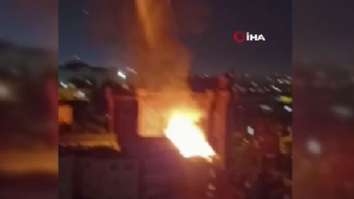 Fatih'teki binada korkutan yangın