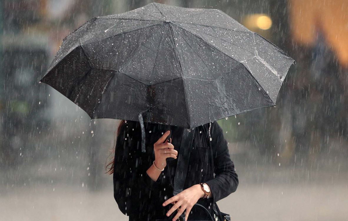 Van'da sağanak ve dolu etkili oldu