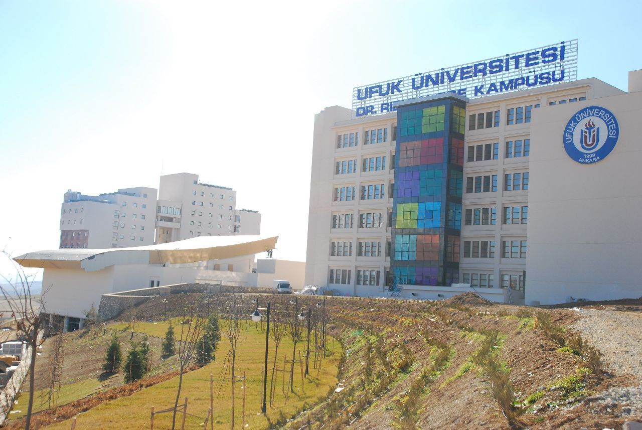 Ufuk Üniversitesi öğretim görevlisi alıyor