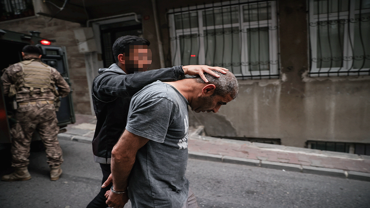 İstanbul’da uyuşturucu satıcılarına baskın