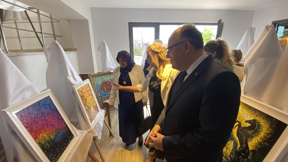 'Kadın El Ele sergisi' açıldı