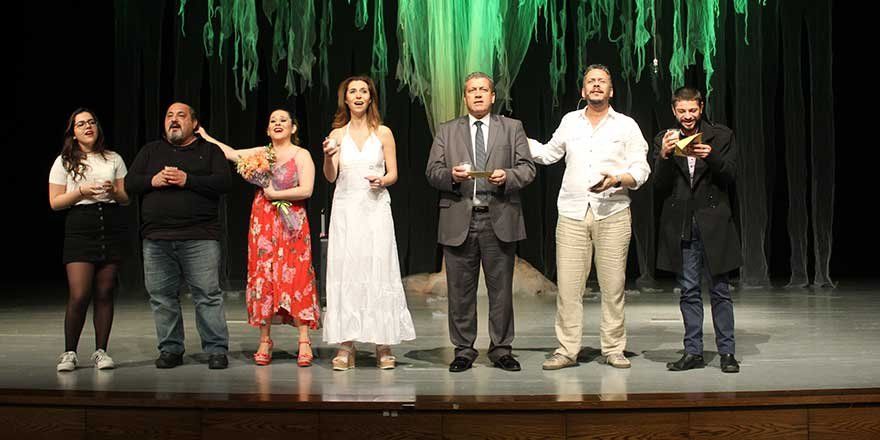 Kanatsız Güvercinler adlı oyun beğeniyle izlendi